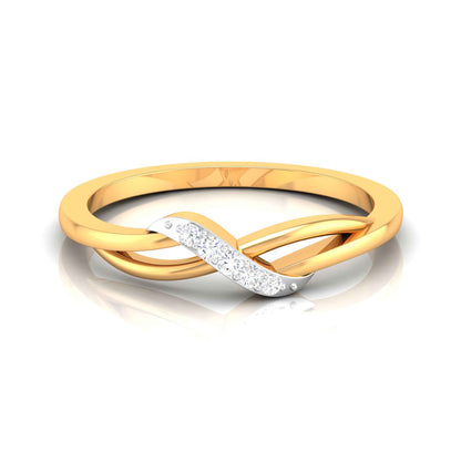 Lustrous Diamond Ring