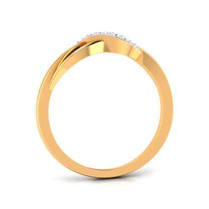 Lustrous Diamond Ring