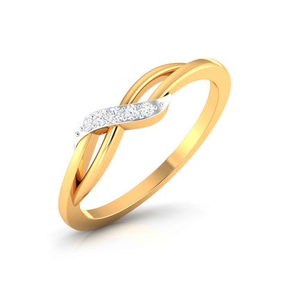 Lustrous Diamond Ring